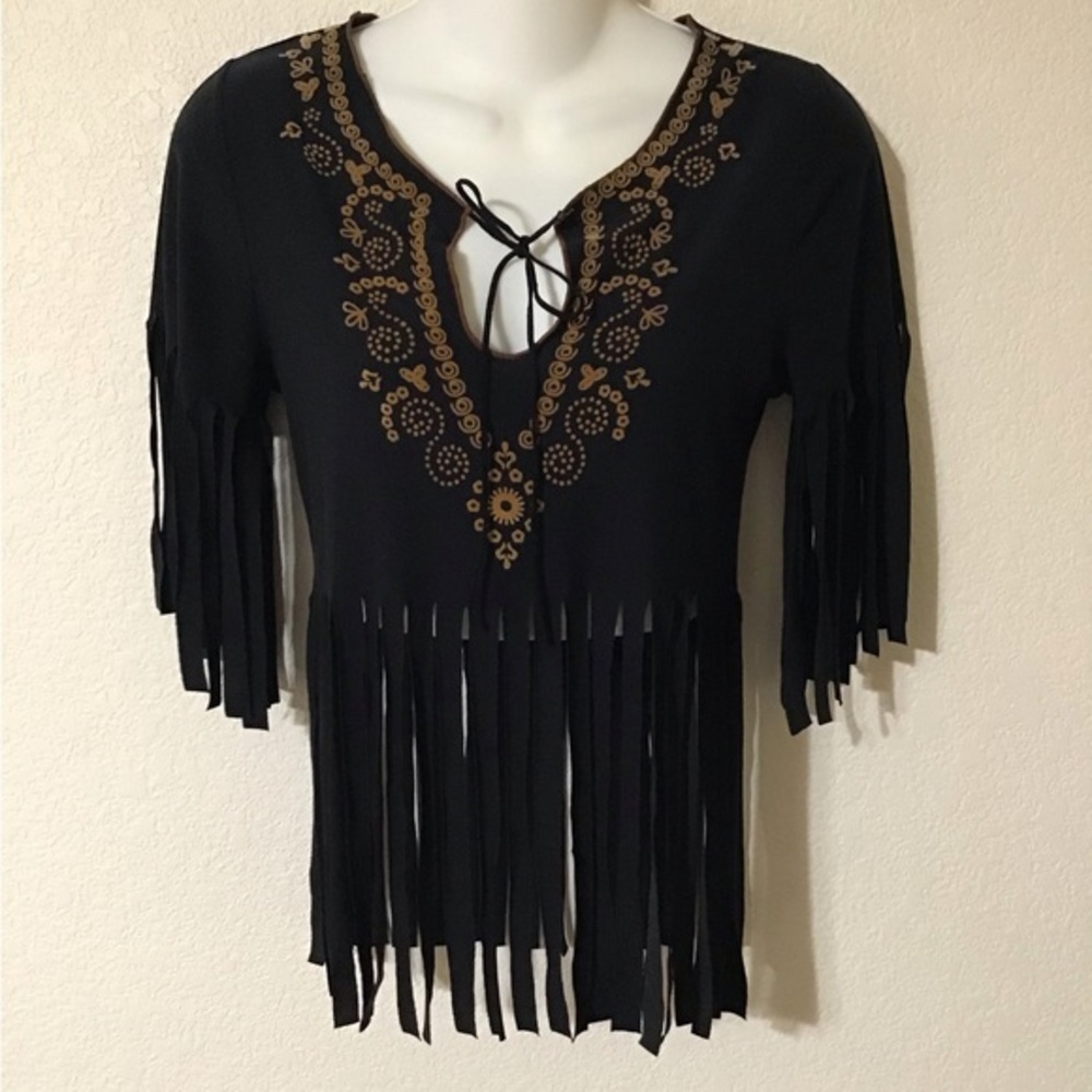 Women’s top, blouse. Size medium.